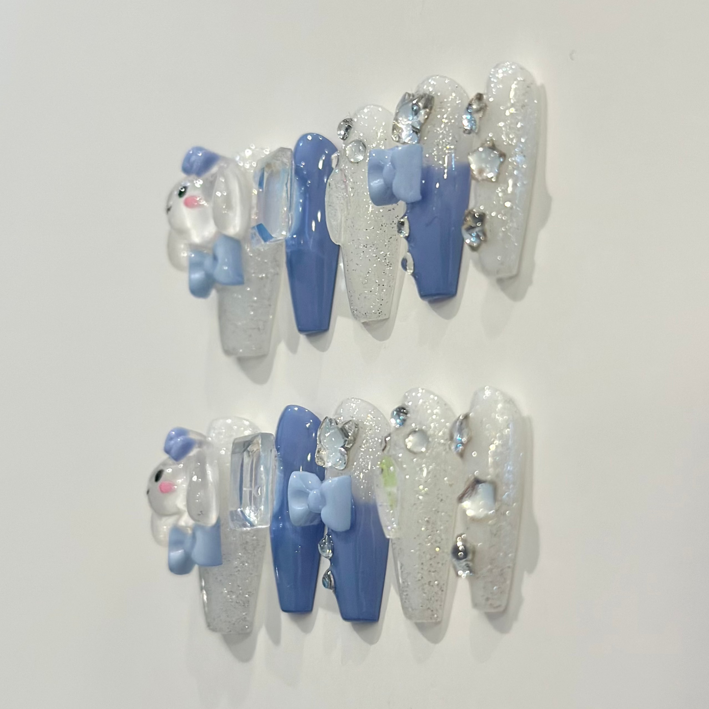 CINNAMONROLL SHIMMERING BLUE | hand made press on nails