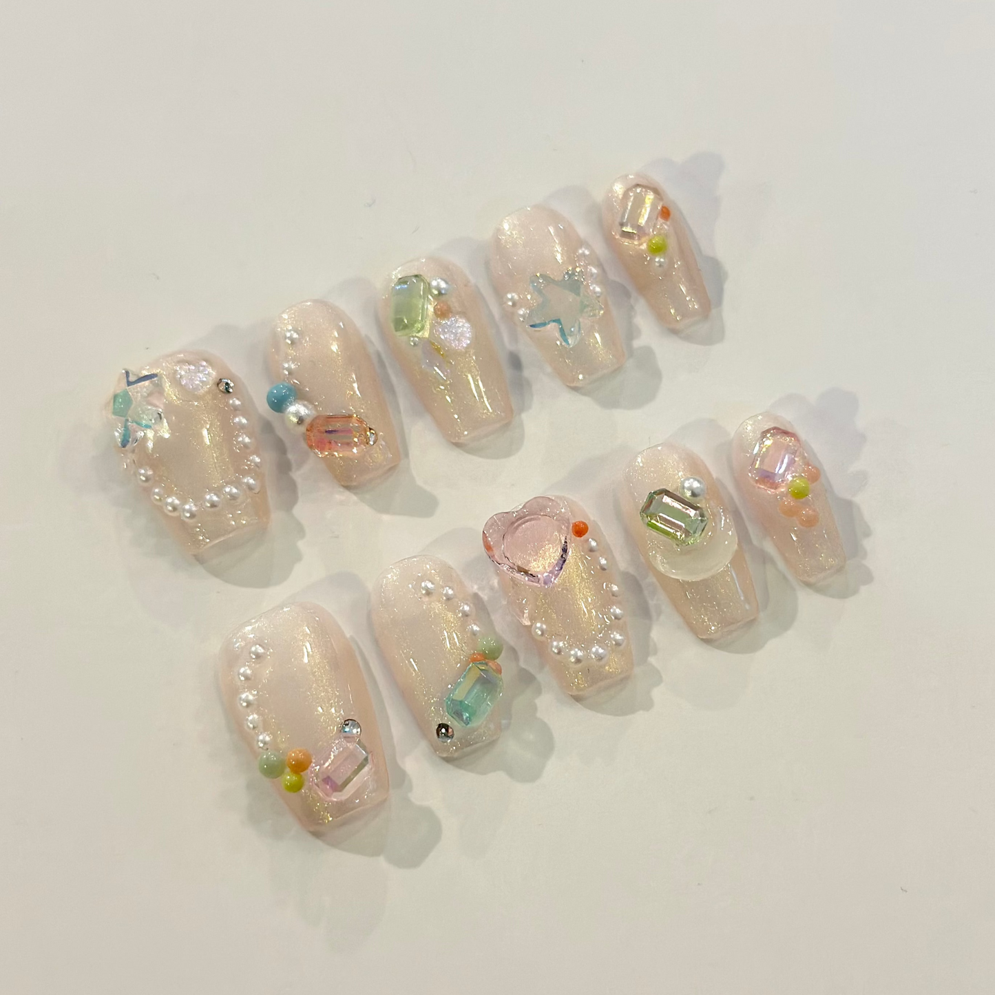 SHIMMERING PASTEL GEMS | handmade press on nails