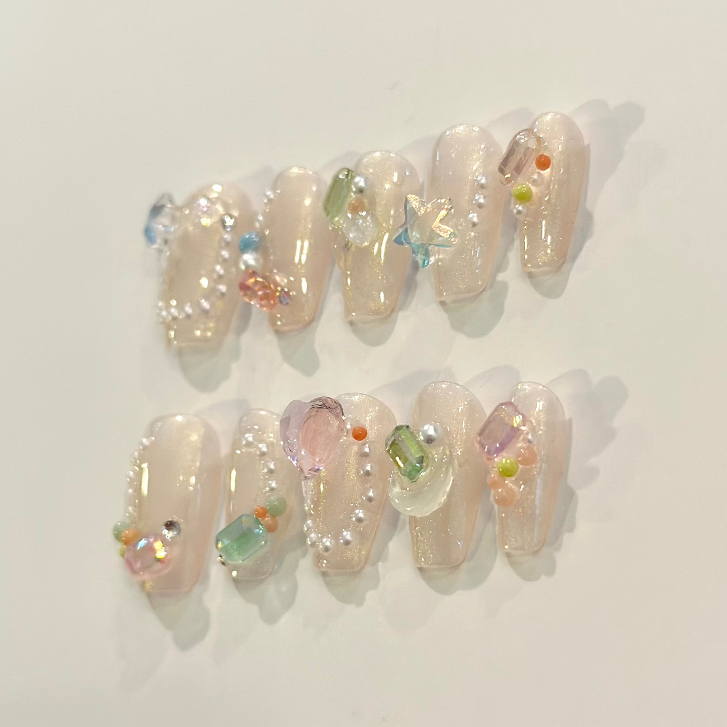 SHIMMERING PASTEL GEMS | handmade press on nails