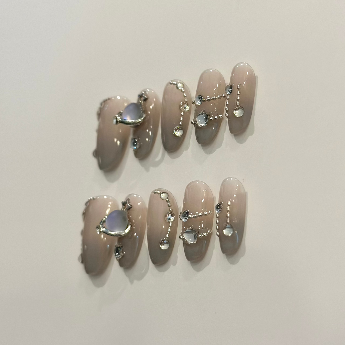 GREY WESTWOOD | handmade press on nails