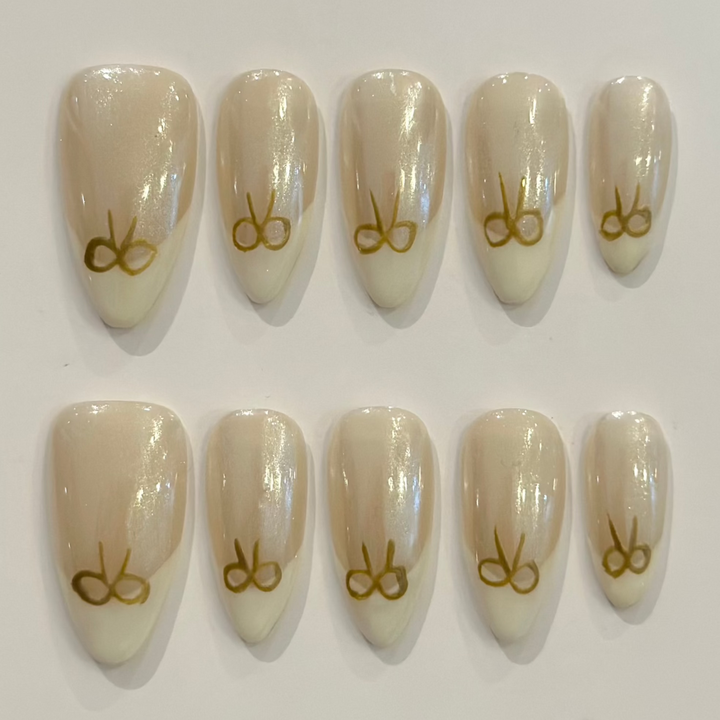 CLASSIC FRENCH GLAZED DONUT WITH A TWIST | handmade press on nails