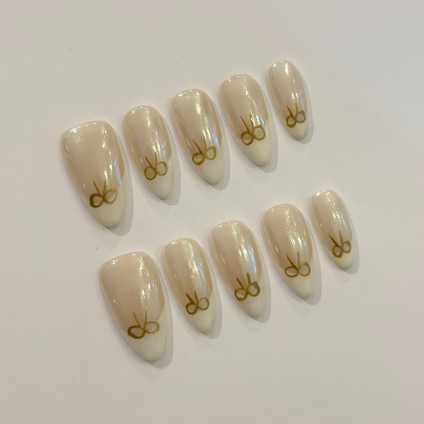 CLASSIC FRENCH GLAZED DONUT WITH A TWIST | handmade press on nails