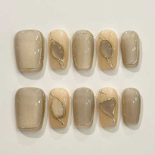 NEUTRAL GOLD ELEGANCE | uñas press on hechas a mano