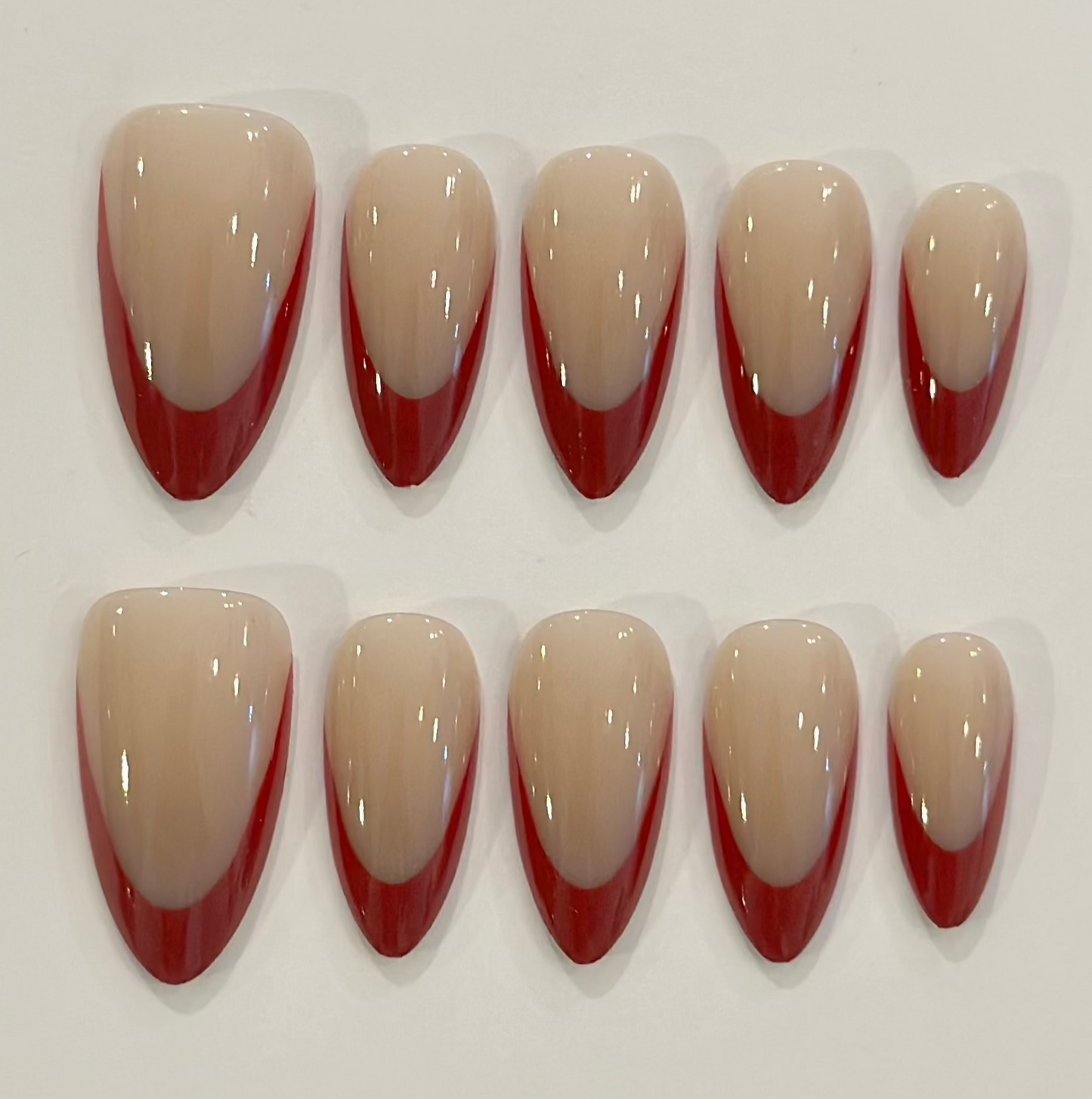 CLASSIC BURGUNDY FRENCH | uñas press on hechas a mano