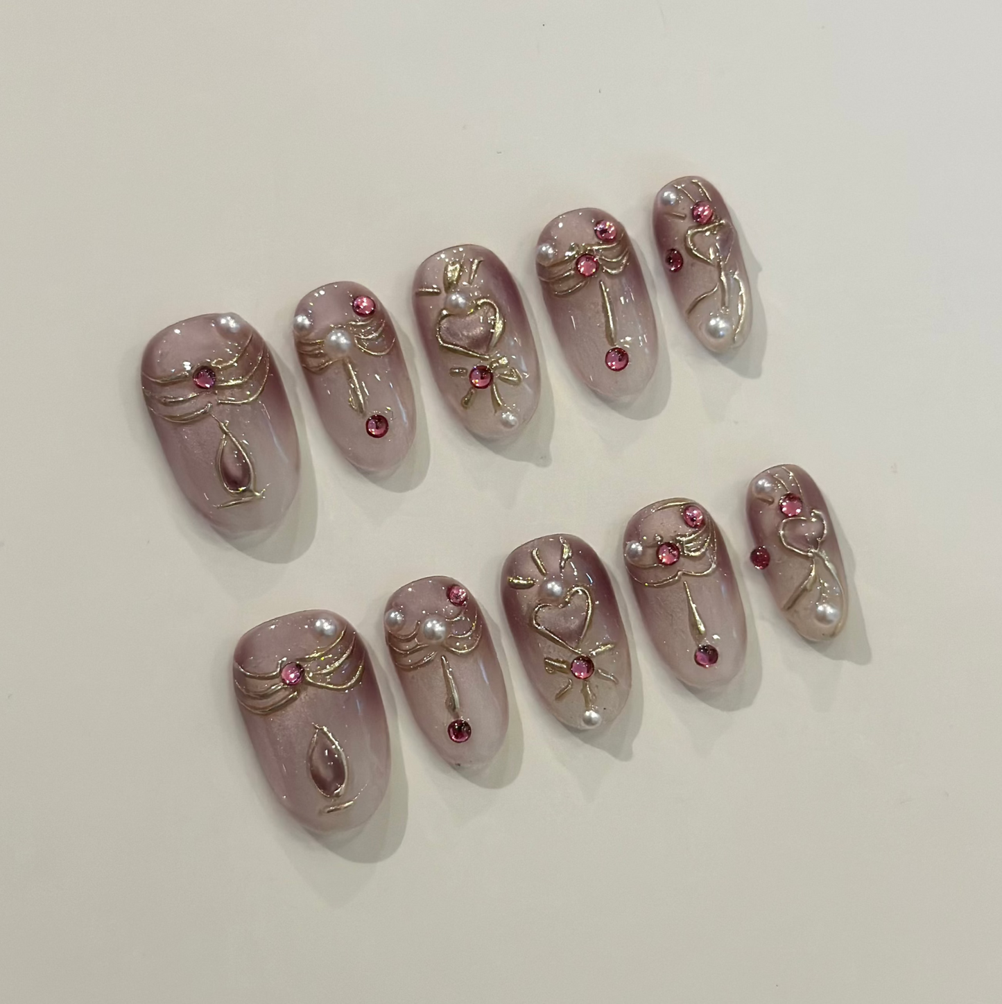 PINK SACRED HEART | uñas press on hechas a mano